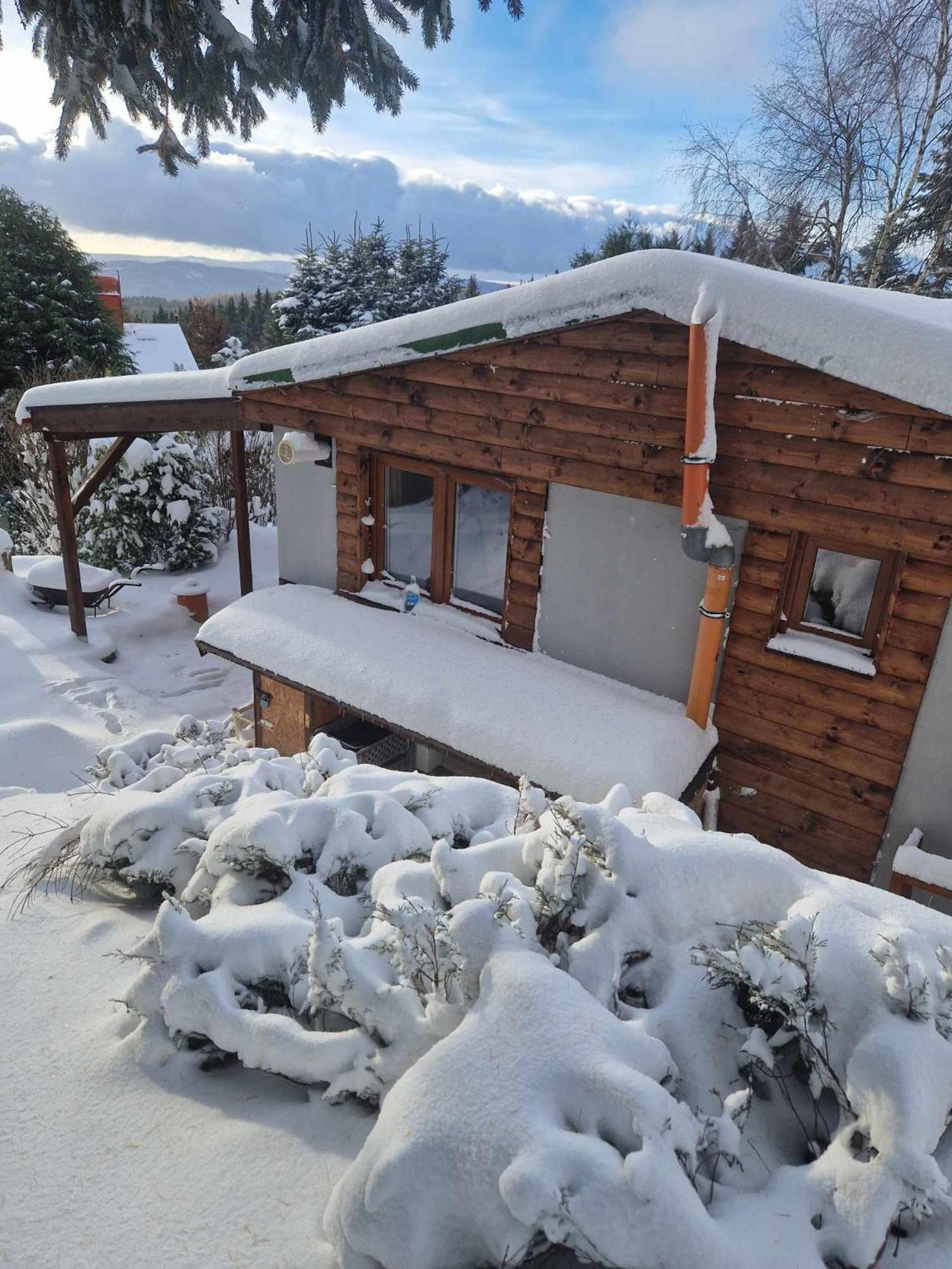 Chata Jeleni Drevenice S Vlastni Virivkou Horni Halze ภายนอก รูปภาพ